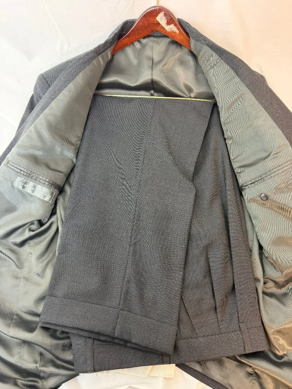 Oscar De La Renta Men's Gray Pattern Suit